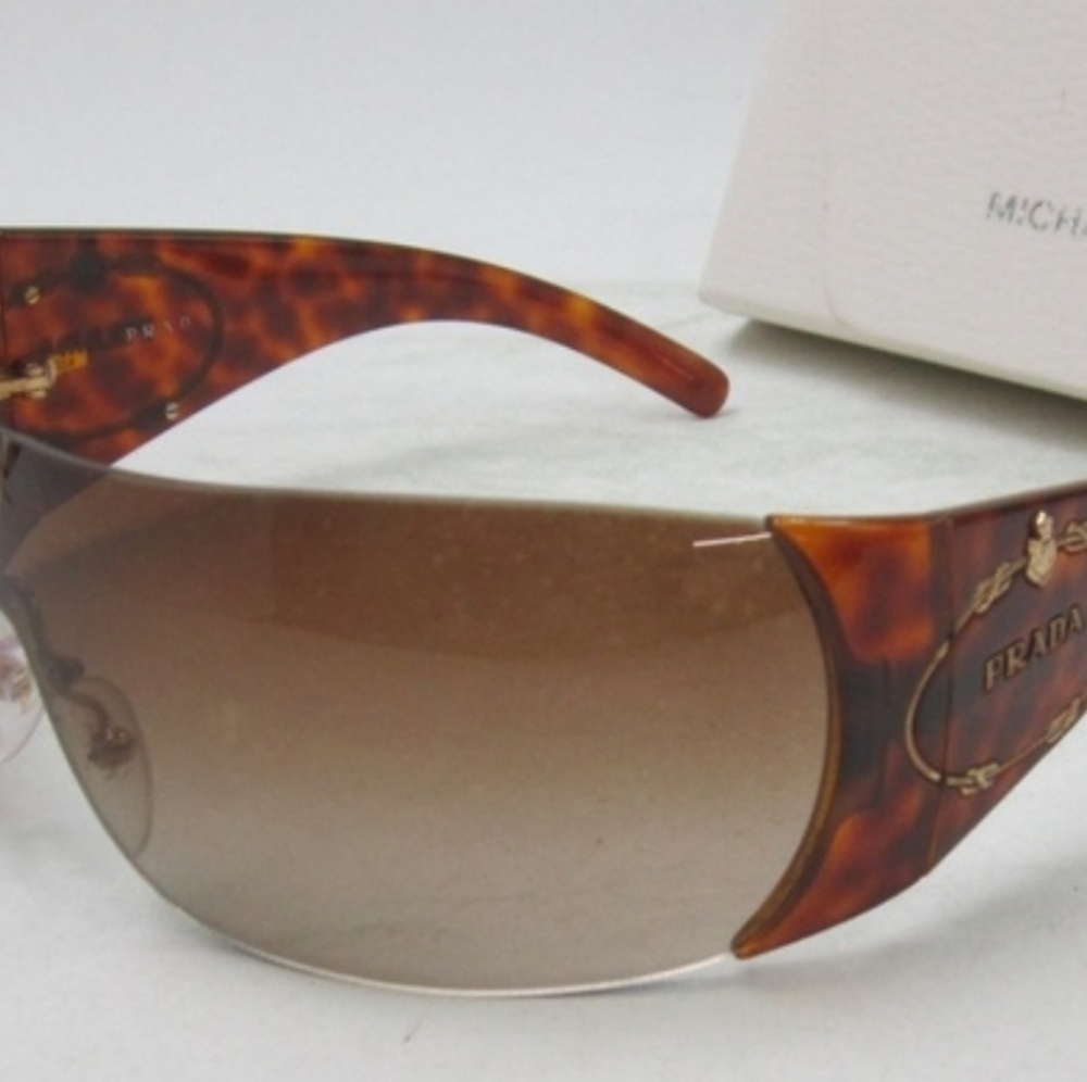 Prada Milano Unisex Sunglasses - Picture 8 of 8